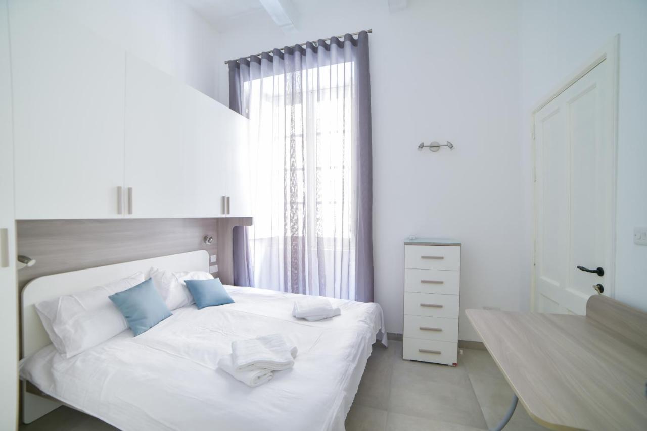 Ca1- City Central Apartment 1 Валета Екстериор снимка